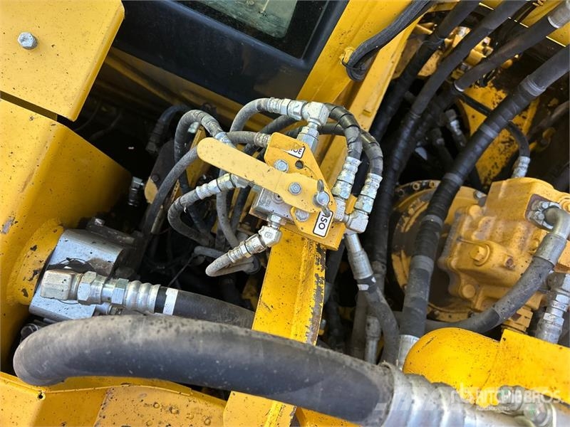 Komatsu PC490LC-11 Excavatoare pe șenile
