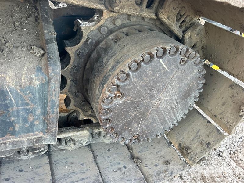 Komatsu PC490LC-11 Excavatoare pe șenile
