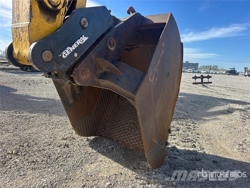 Komatsu PC490LC-11 Pásová rýpadla