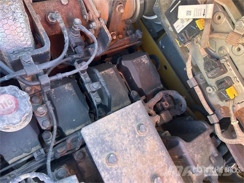 Komatsu PC490LC-11 Pásová rýpadla