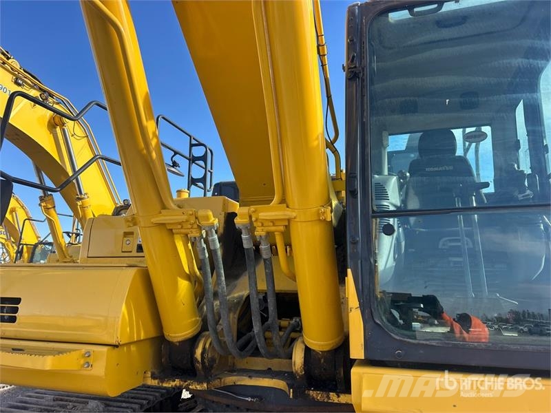 Komatsu PC490LC-11 Pásová rýpadla