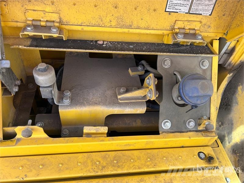 Komatsu PC490LC-11 Pásová rýpadla