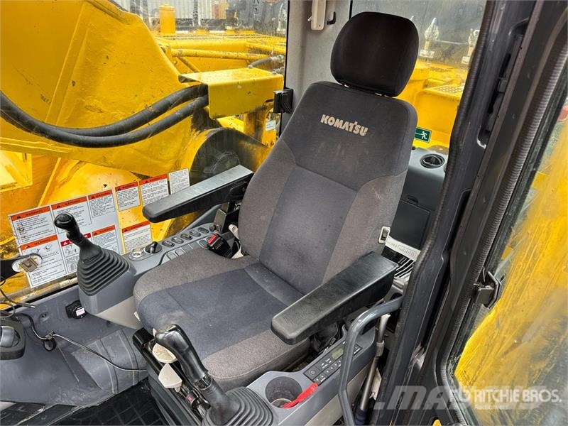 Komatsu PC650LC-11 VG Tracked Excavator Crawler excavators
