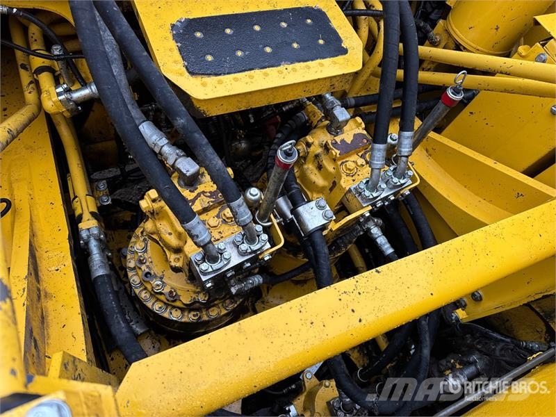 Komatsu PC650LC-11 VG Tracked Excavator Crawler excavators