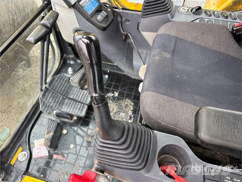 Komatsu PC650LC-11 VG Tracked Excavator Crawler excavators
