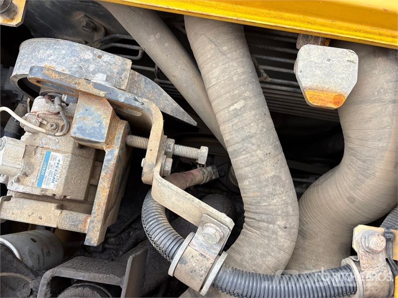 Komatsu Tracked Excavator Верижен екскаватор