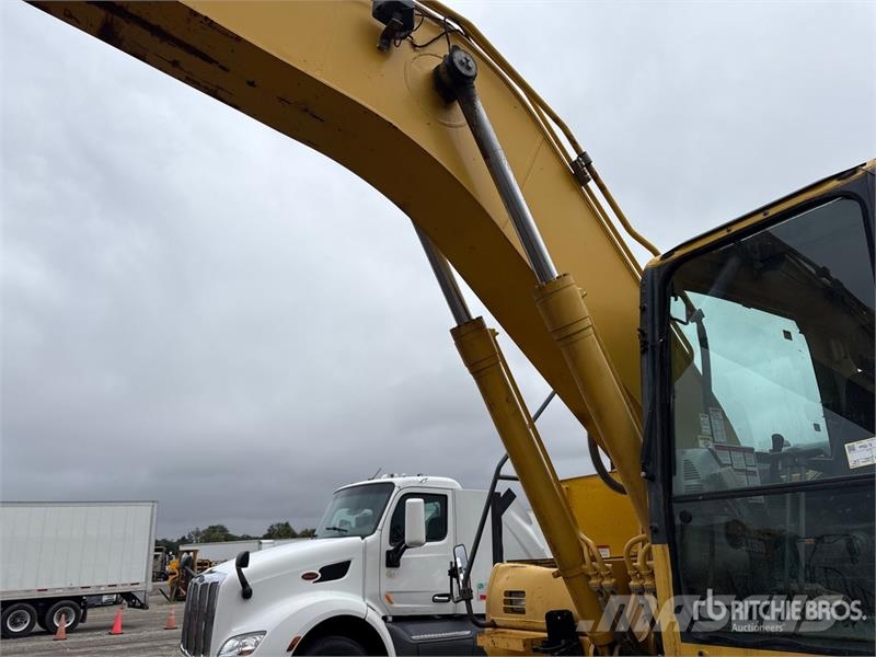Komatsu Tracked Excavator Crawler excavators