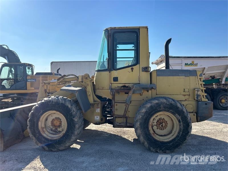 Komatsu WA120-3 휠로우더