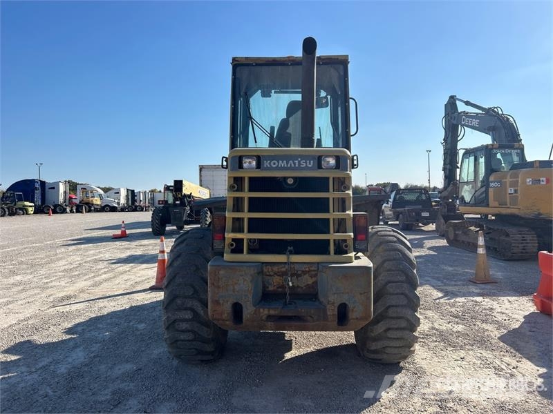 Komatsu WA120-3 휠로우더