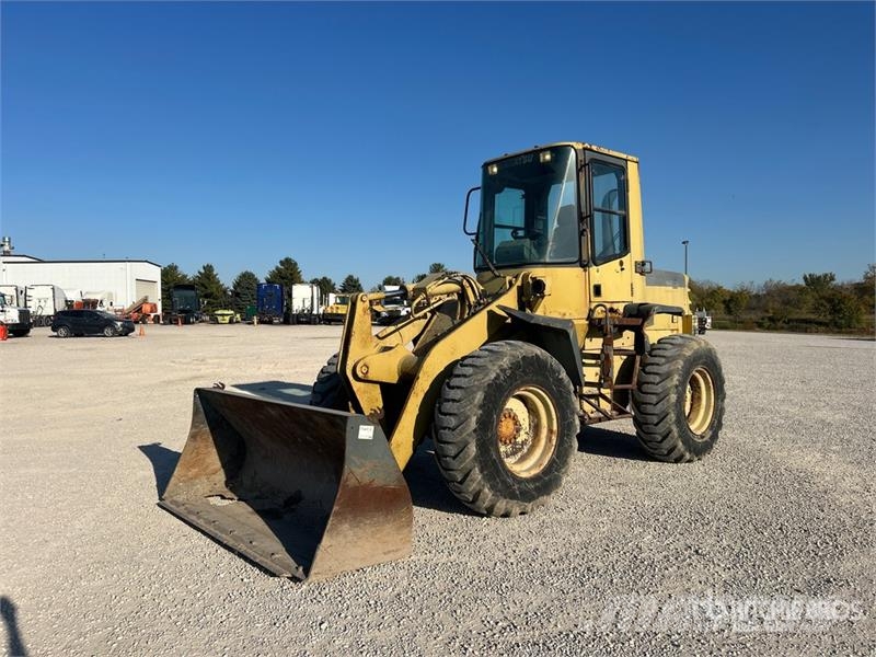 Komatsu WA120-3 휠로우더