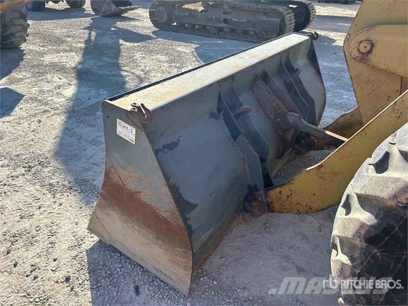 Komatsu WA120-3 휠로우더