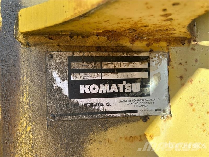 Komatsu WA120-3 휠로우더