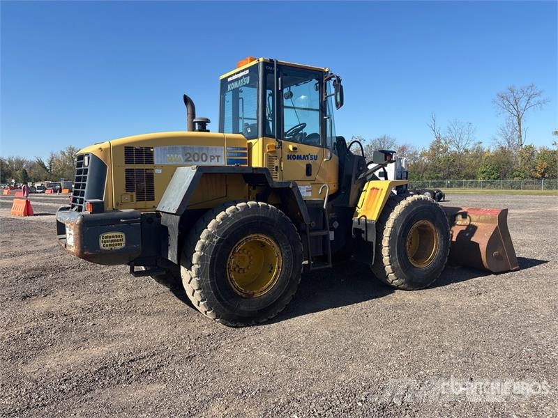 Komatsu WA200PT-5 Iekrāvēji uz riteņiem