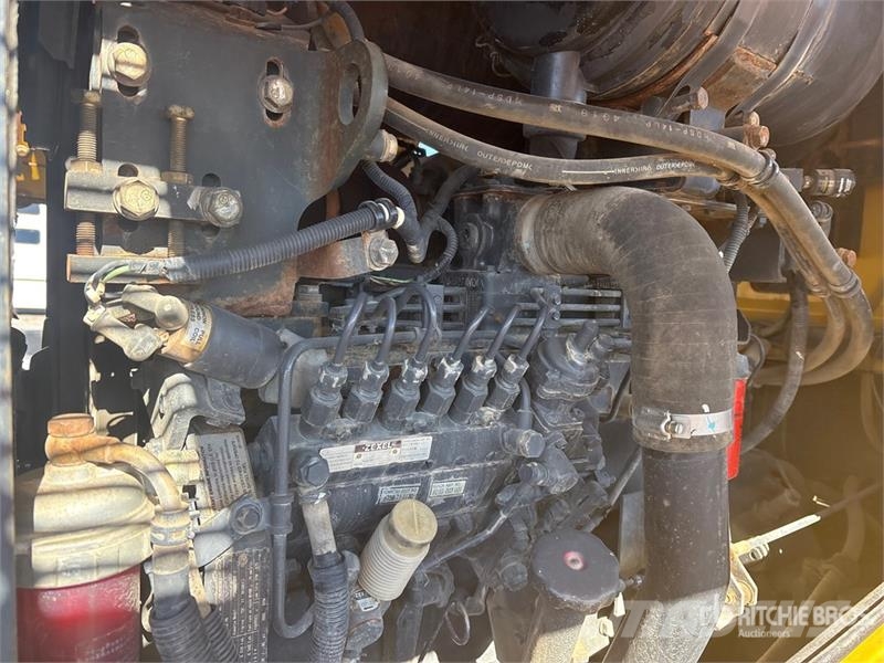 Komatsu WA200PT-5 Iekrāvēji uz riteņiem