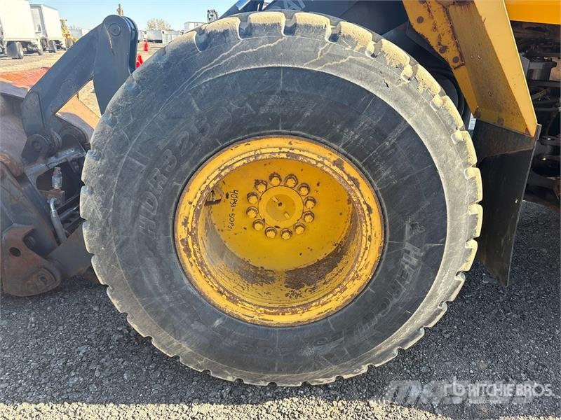 Komatsu WA200PT-5 Iekrāvēji uz riteņiem