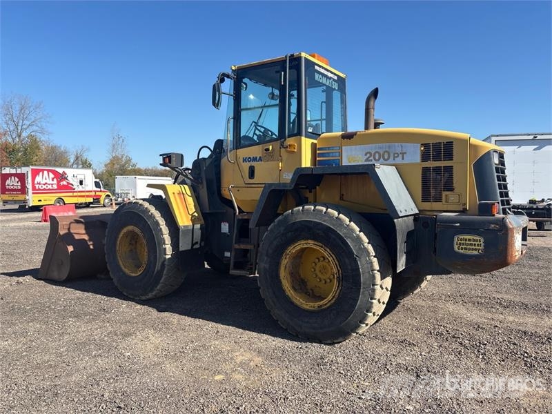 Komatsu WA200PT-5 Iekrāvēji uz riteņiem