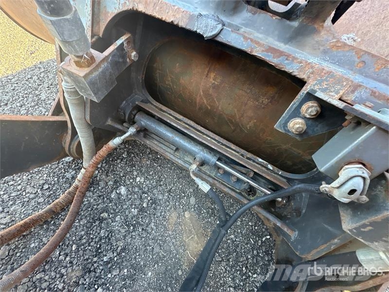 Komatsu WA200PT-5 Iekrāvēji uz riteņiem