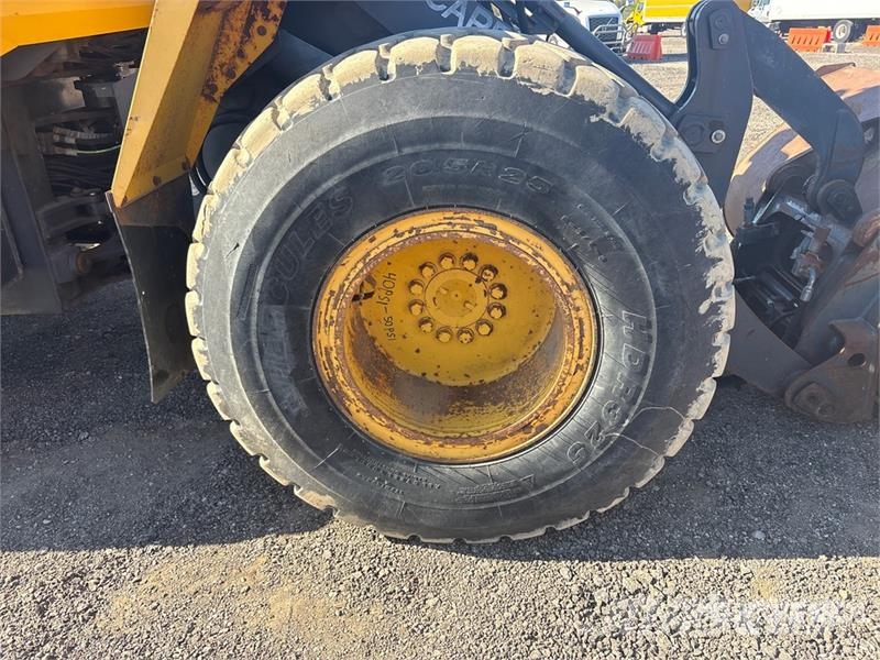 Komatsu WA200PT-5 Iekrāvēji uz riteņiem