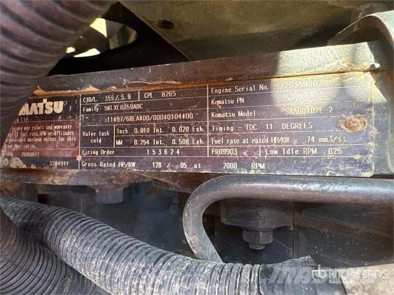 Komatsu WA200PT-5 Iekrāvēji uz riteņiem