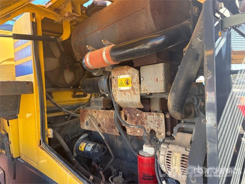 Komatsu WA200PT-5 Iekrāvēji uz riteņiem
