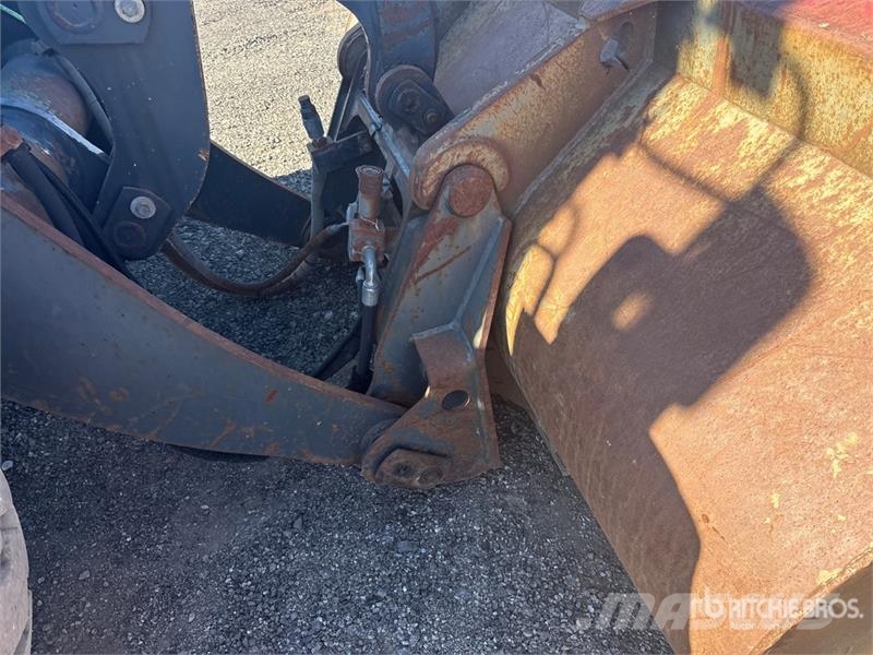 Komatsu WA200PT-5 Iekrāvēji uz riteņiem
