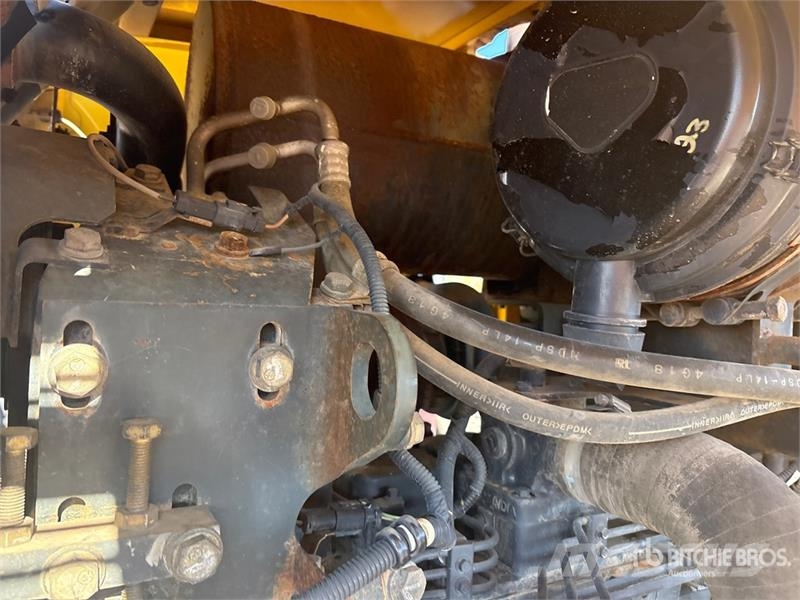 Komatsu WA200PT-5 Iekrāvēji uz riteņiem