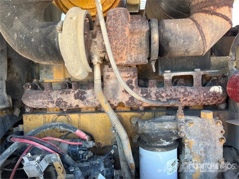 Komatsu WA320-3 Kolesni nakladalci