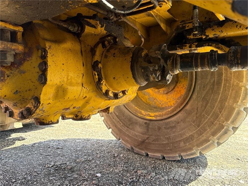 Komatsu WA320-3MC Wheel Loader Wielladers