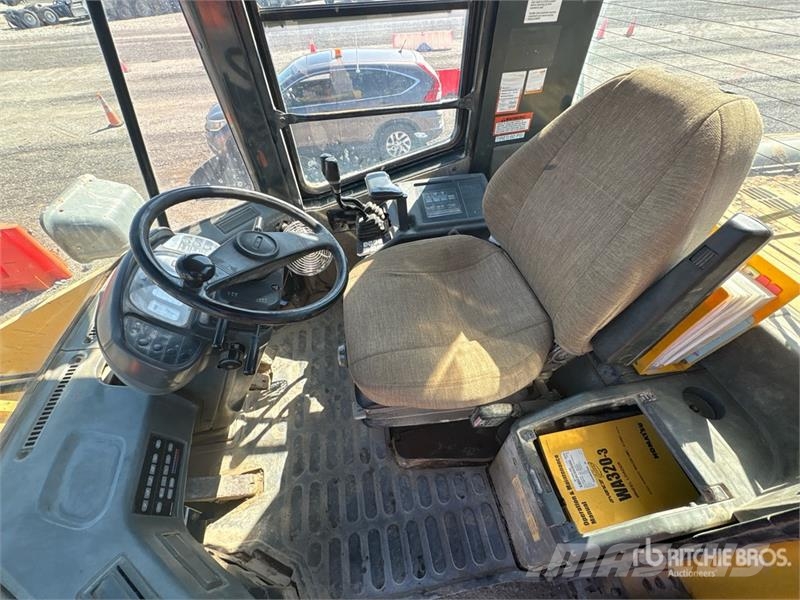 Komatsu WA320-3MC Wheel Loader Wielladers