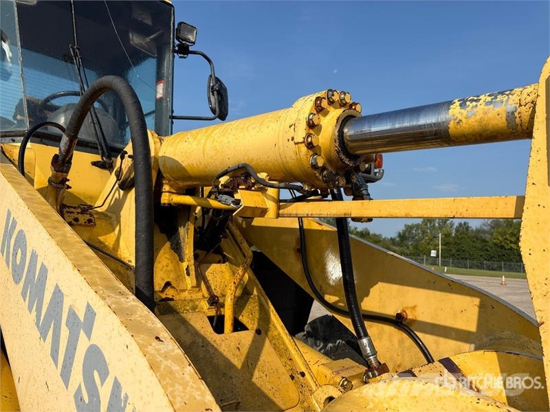 Komatsu WA380-3 Hjullastare