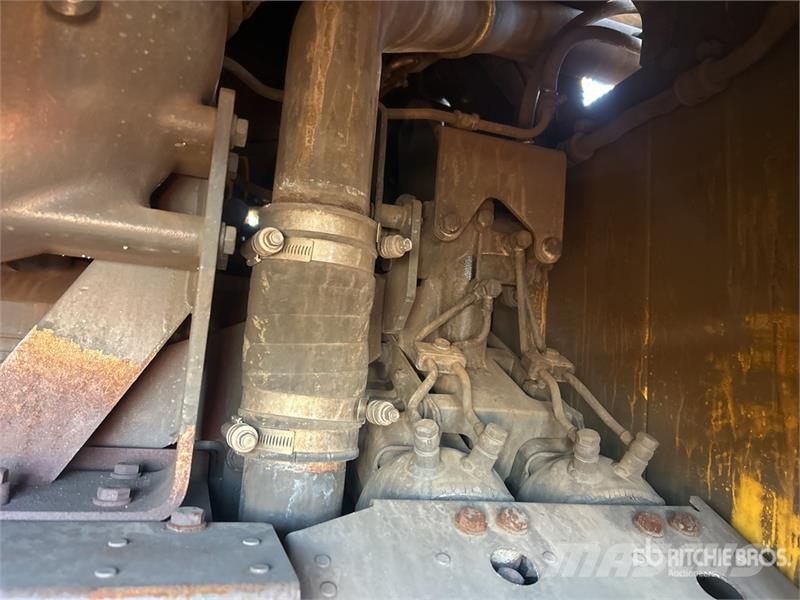 Komatsu WA600-8 Wheel Loader لوادر بعجل