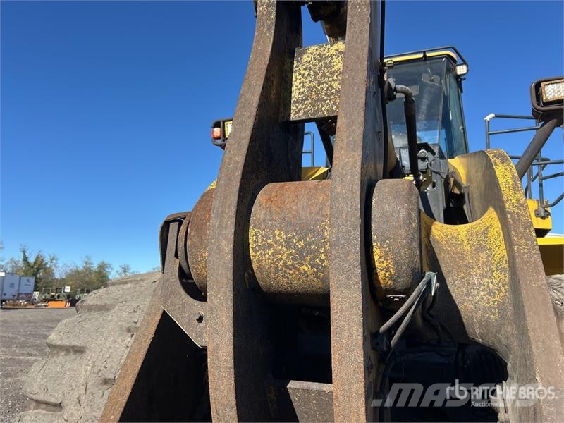 Komatsu WA600-8 Wheel Loader لوادر بعجل