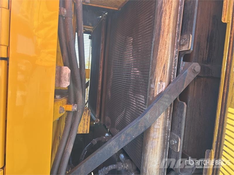 Komatsu WA600-8 Wheel Loader لوادر بعجل