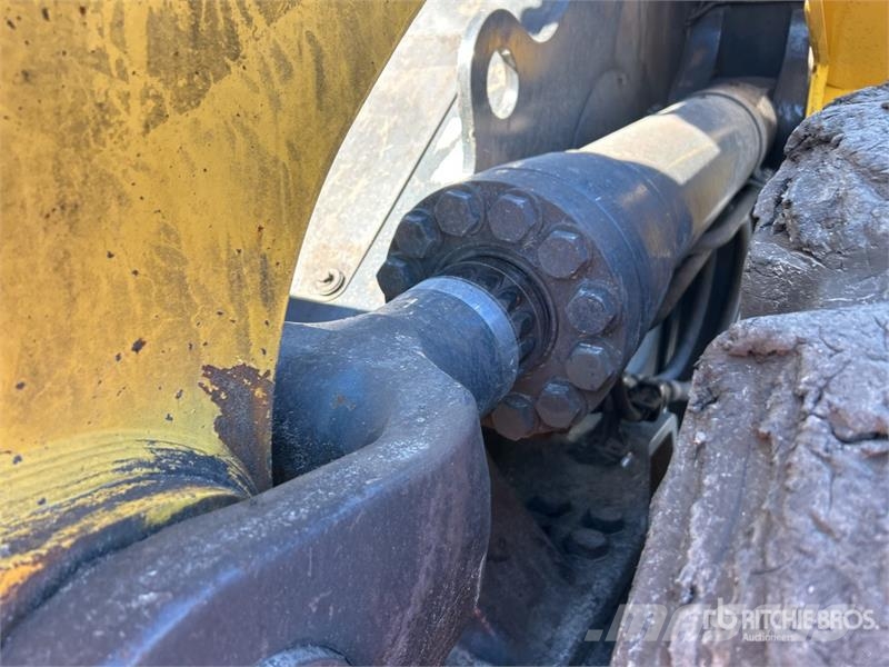 Komatsu WA600-8 Wheel Loader لوادر بعجل