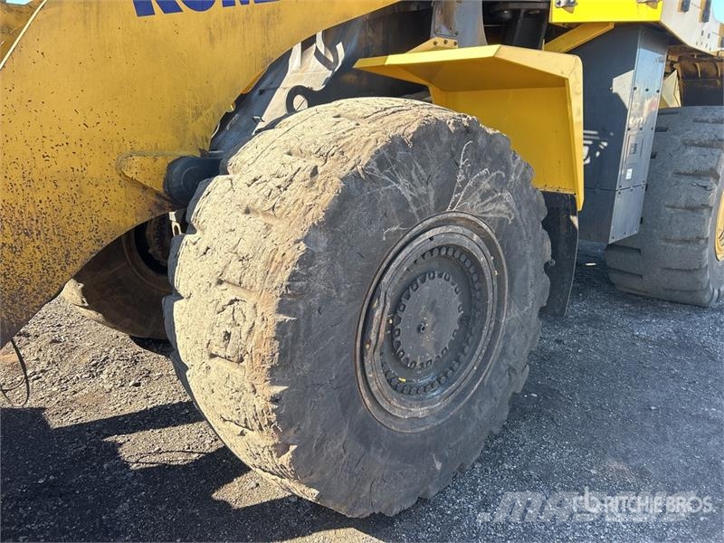 Komatsu WA600-8 Wheel Loader لوادر بعجل
