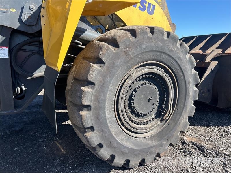 Komatsu WA600-8 Wheel Loader لوادر بعجل