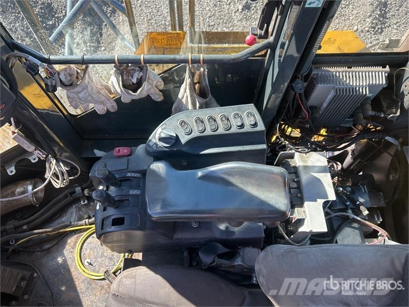 Komatsu WA600-8 Wheel Loader لوادر بعجل