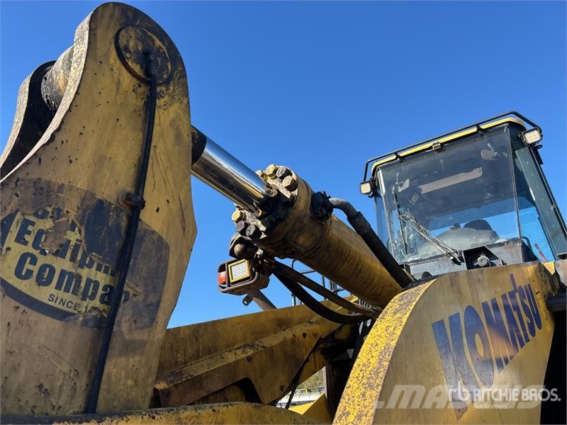 Komatsu WA600-8 Wheel Loader لوادر بعجل