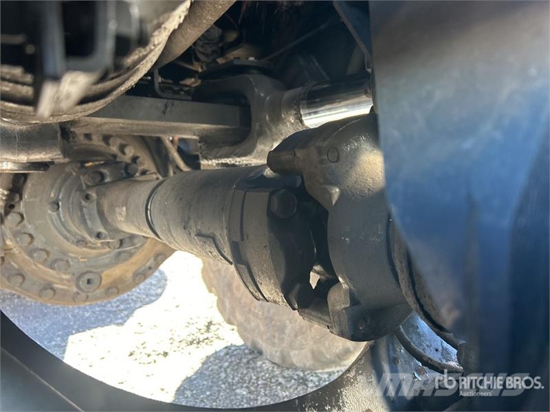 Komatsu WA600-8 Wheel Loader لوادر بعجل