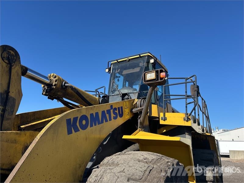 Komatsu WA600-8 Wheel Loader لوادر بعجل