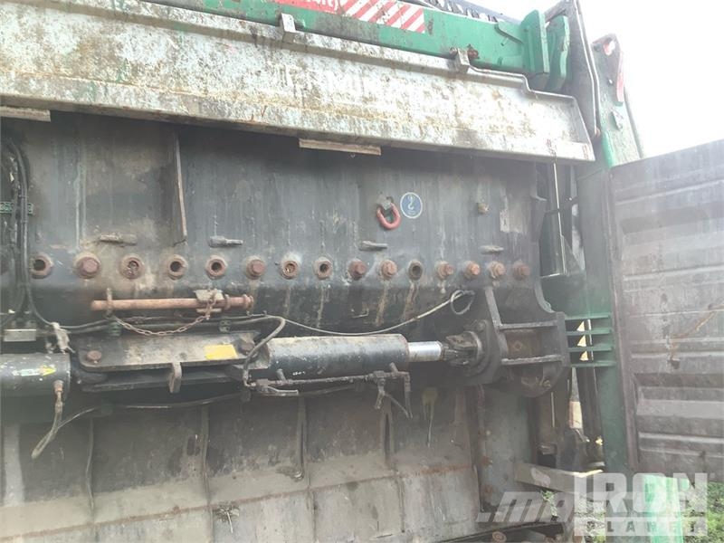 Komptech Terminator 6000S 100 ton/hr Tracked Shredder آلات تمزيق المخلفات
