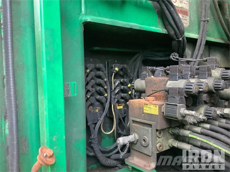 Komptech Terminator 6000S 100 ton/hr Tracked Shredder آلات تمزيق المخلفات