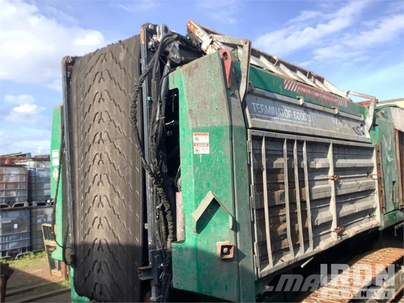 Komptech Terminator 6000S 100 ton/hr Tracked Shredder آلات تمزيق المخلفات