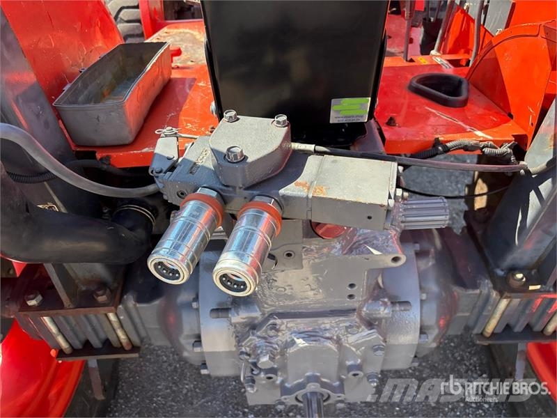 Kubota M5660SUD 4WD Utility Tractor Taajamatraktorit