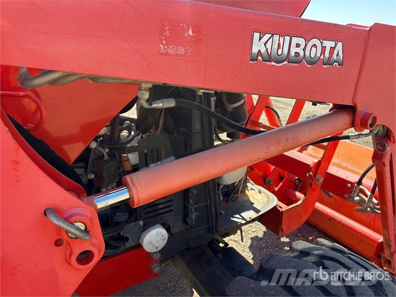 Kubota M5660SUD 4WD Utility Tractor Taajamatraktorit