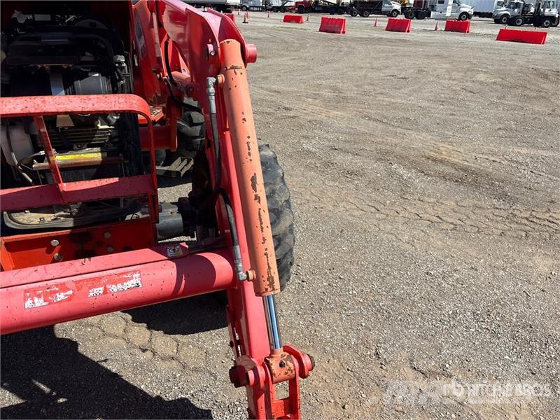 Kubota M5660SUD 4WD Utility Tractor Taajamatraktorit