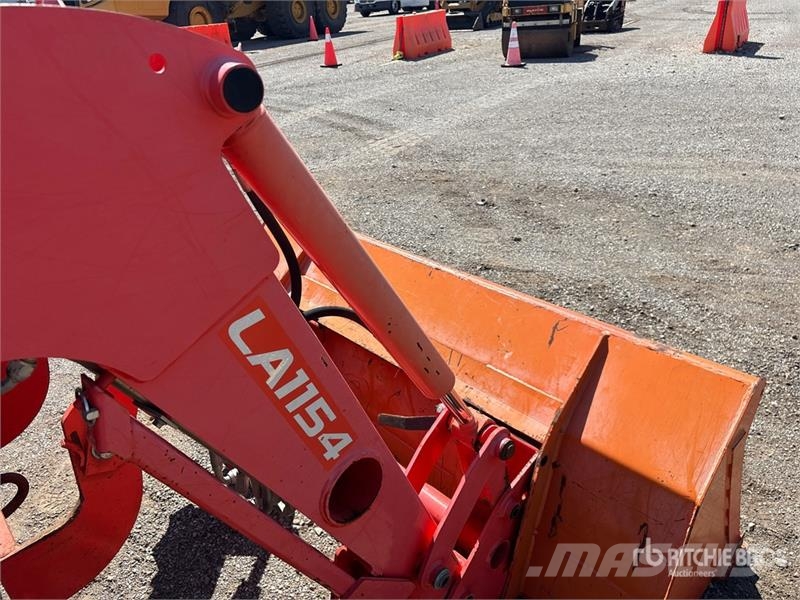Kubota M5660SUD 4WD Utility Tractor Taajamatraktorit