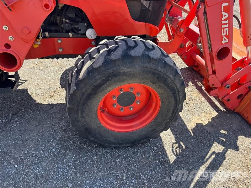 Kubota M5660SUD 4WD Utility Tractor Taajamatraktorit