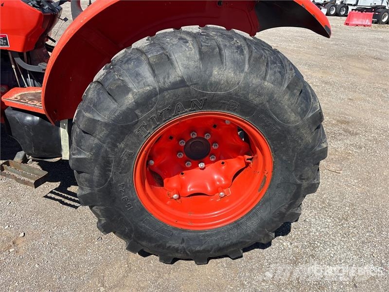 Kubota M5660SUD 4WD Utility Tractor Taajamatraktorit
