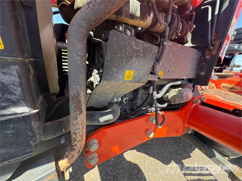 Kubota M5660SUD 4WD Utility Tractor Taajamatraktorit